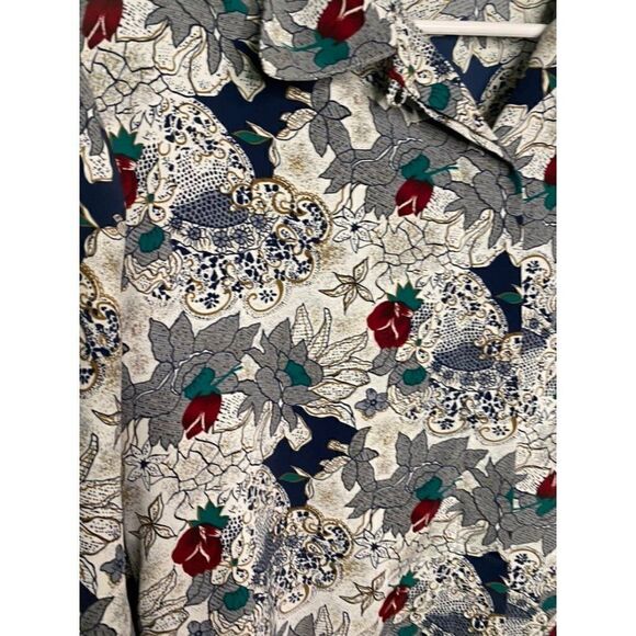 VINTAGE MODERN ESSENTIALS FLORAL LONG SLEEVE 10 BUTTON FRONT COLLAR - Picture 2 of 7
